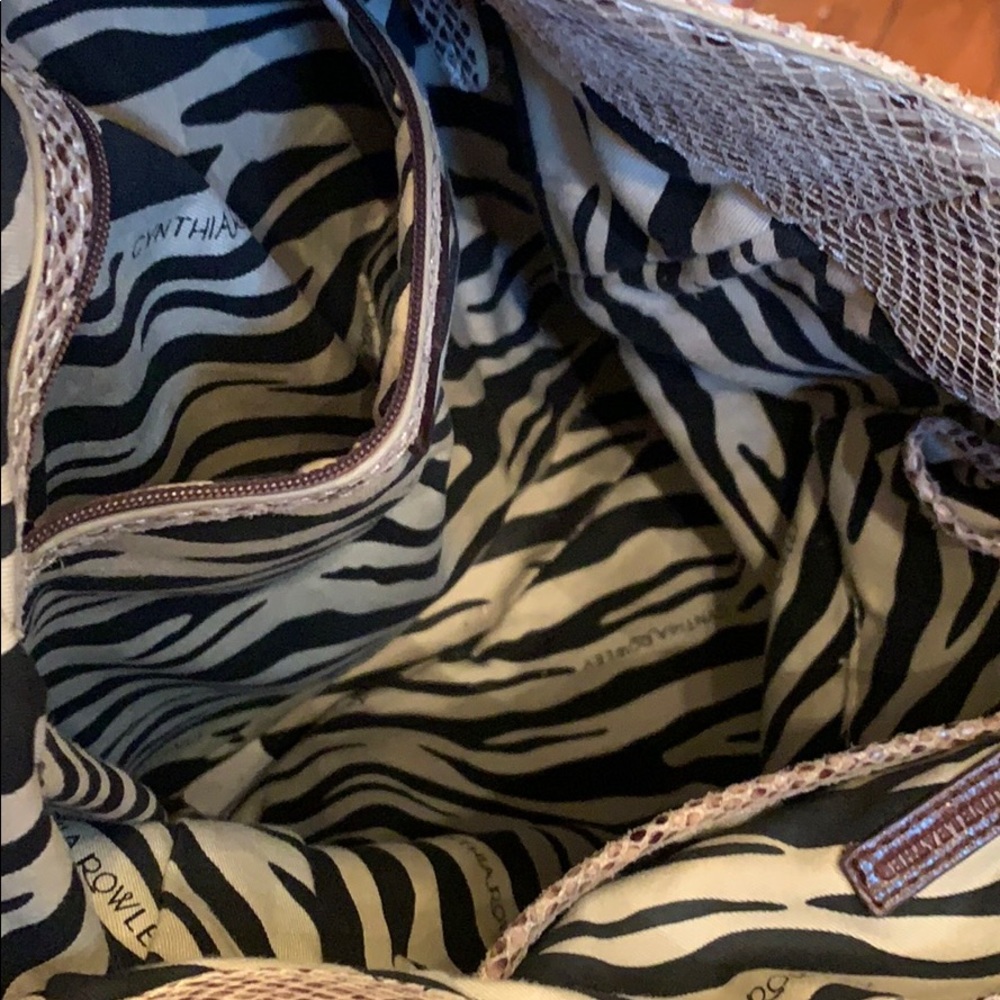 Cynthia Rowley leather snake skin print purse - Picture 3 of 3
